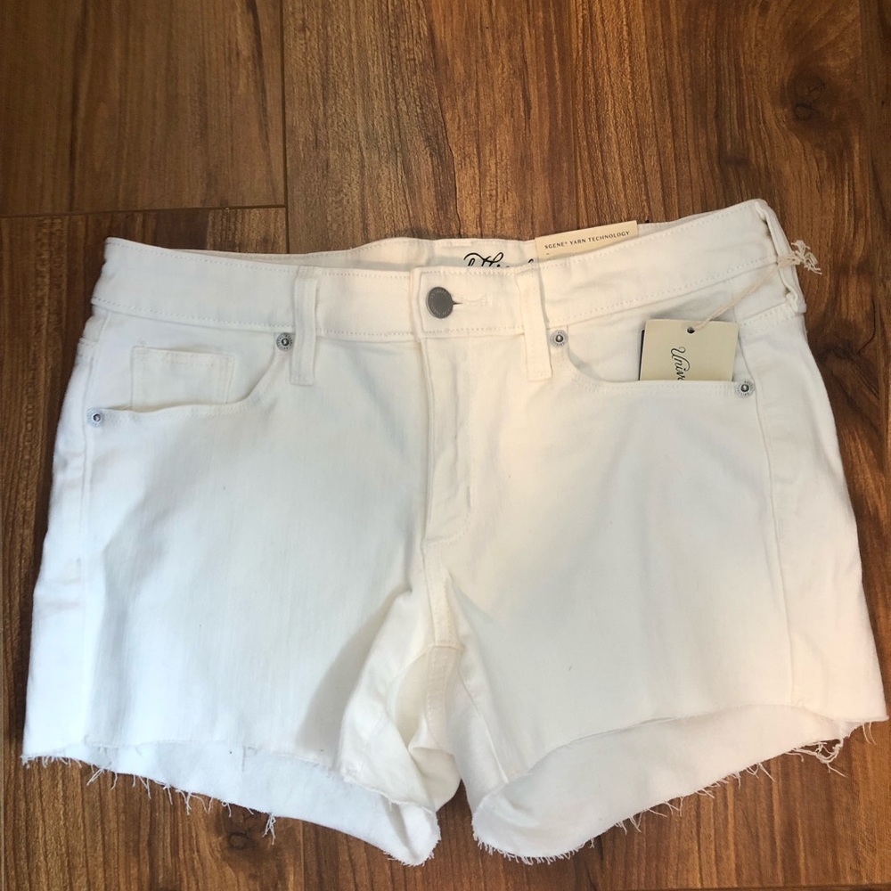 Urban Thread White Shorts